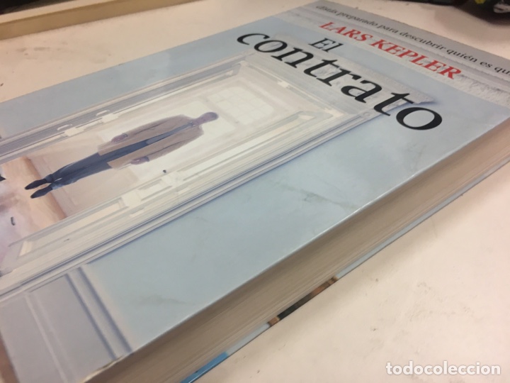 Libros de segunda mano: El CONTRATO - Kepler,Lars planeta internacional - Foto 3