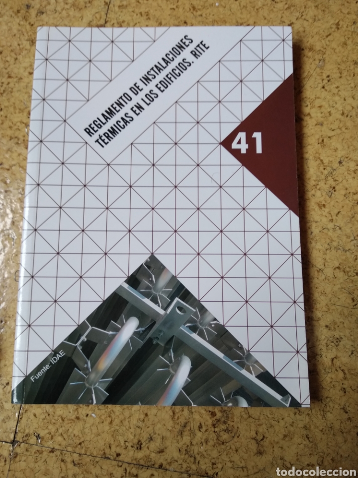 Libros de segunda mano: Reglamento de instalaciones termicas en l&oacute;s edificios - Foto 1