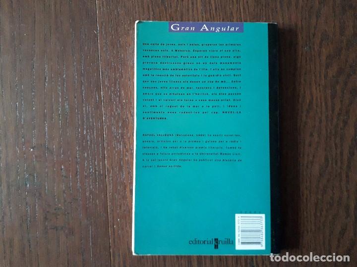Libros de segunda mano: libro usado, Estiu a Menorca, Rafael Vallbona. Gran Angular. - Foto 2