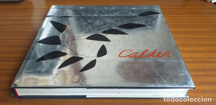 Libros de segunda mano: Calder &bull; La gravedad y la gracia --- Cat&aacute;logo exposici&oacute;n 2003 / 2004 - Foto 3