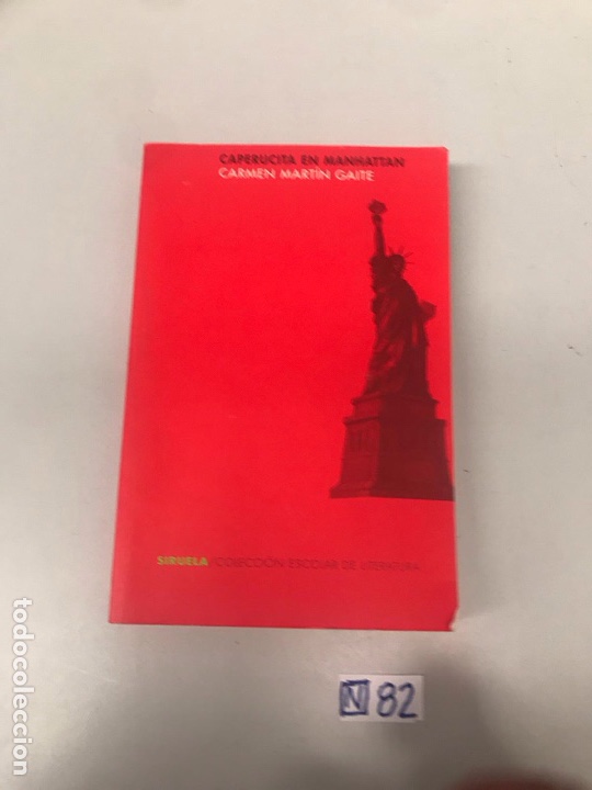 Libros de segunda mano: Caperucita en manhattan - Foto 1