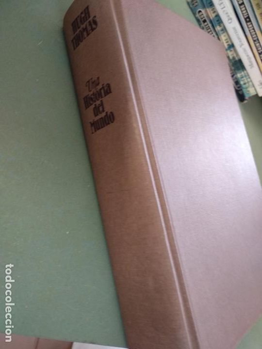 Libros de segunda mano: UNA HISTORIA DEL MUNDO HUGH THOMAS - Foto 1