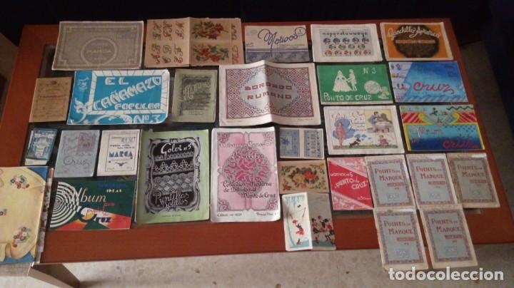 Libros de segunda mano: Punto de Cruz - Lote Libritos antiguos - Foto 1