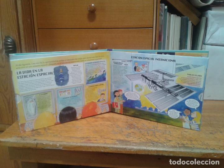 Libros de segunda mano: Descubre el espacio (Ventanas m&aacute;gicas) en espa&ntilde;ol, tapa dura. 2007 - Foto 5