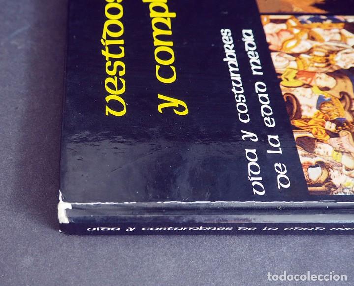 Libros de segunda mano: VIDA Y COSTUMBRES EN LA EDAD MEDIA. VESTIDOS Y COM`PLEMENTOS. SOPENA. 1982. - Foto 2