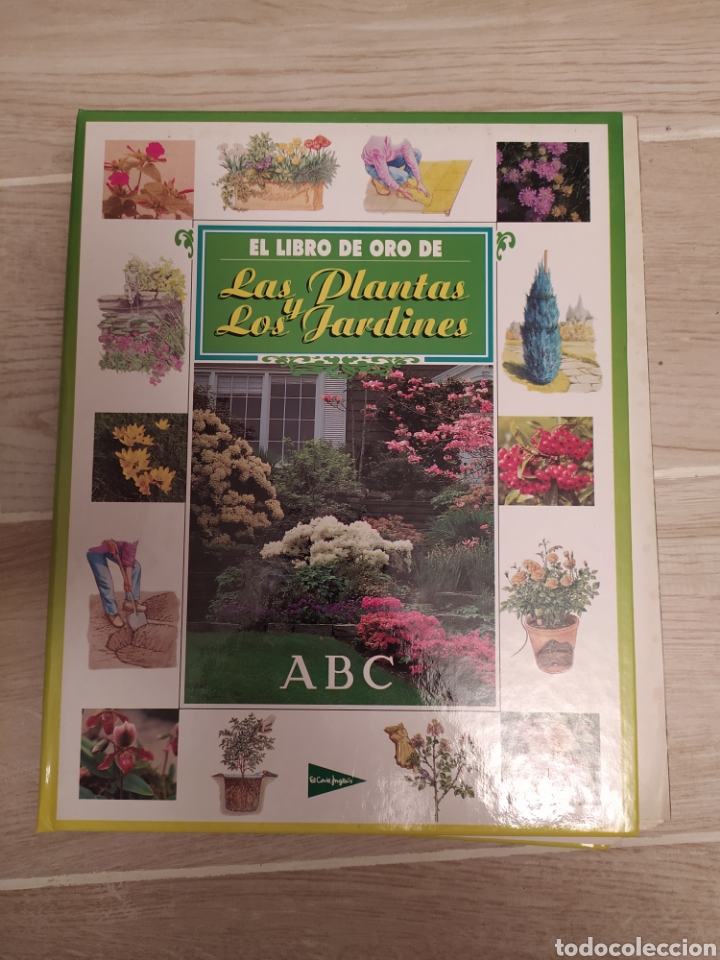 Libros de segunda mano: 2.1 libro de oro de las plantas y los jardines. ABC el Corte Ingl&eacute;s - Foto 1