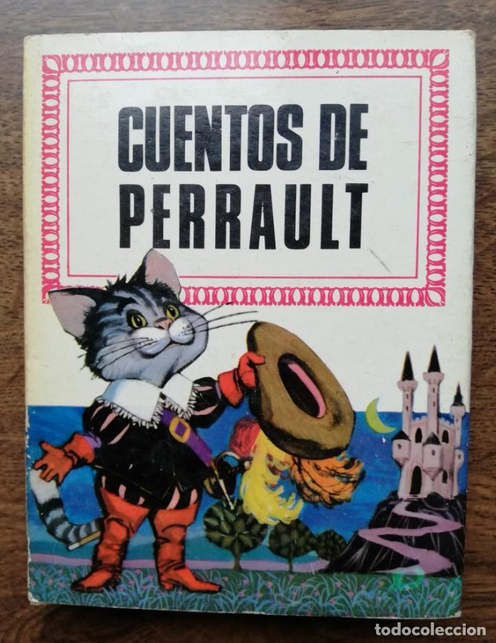 Libros de segunda mano: Libro de cuentos de Perrault, Pulgarcito, El gato con botas y Princesa. - Foto 1