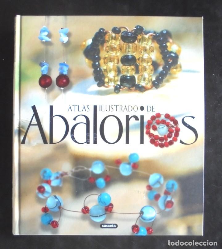 Libros de segunda mano: Atlas ilustrado de abalorios Susaeta impecable - Foto 1