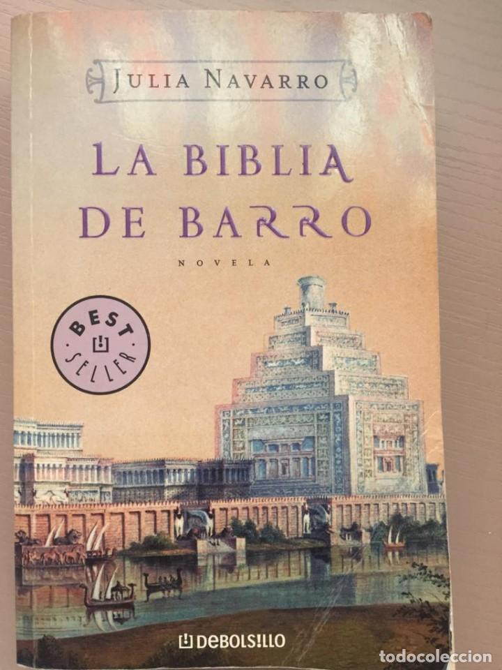 Libros de segunda mano: La biblia de barro - Julia Navarro - Foto 1