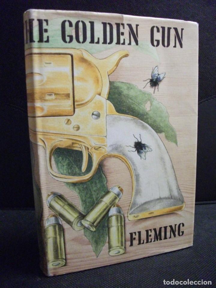 Libros de segunda mano: The man with the golden gun. Ian Fleming. Third impression. Jonathan Cape. 1965. - Foto 1