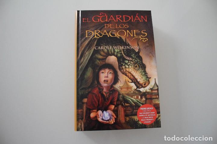 Libros de segunda mano: EL GUARDI&Aacute;N DE LOS DRAGONES CAROLE WILKINSON - Foto 1