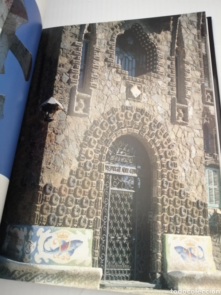 Libros de segunda mano: Gaudi. Espacios Sagrados - Foto 6