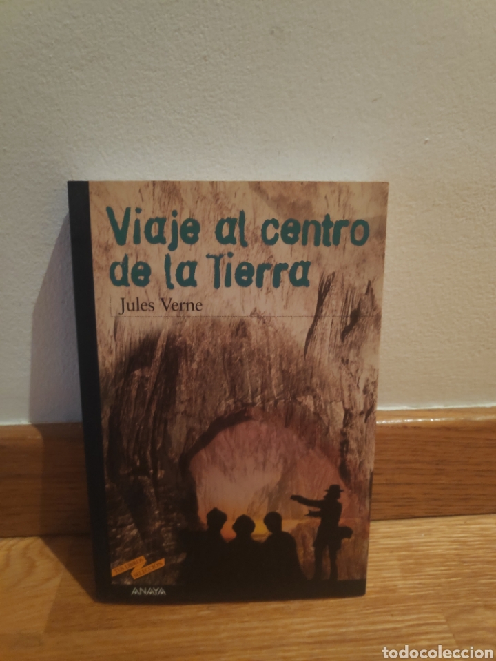 Libros de segunda mano: Viaje al centro de la Tierra Julio Verne - Foto 1