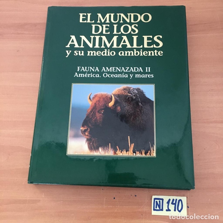 Libros de segunda mano: El mundo de los animales - Foto 1