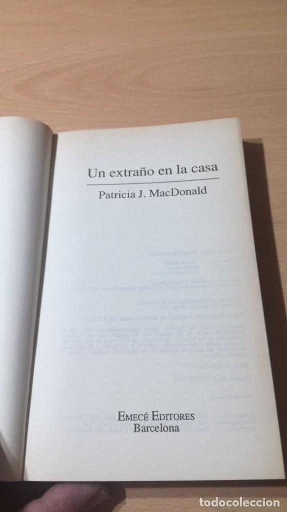 Libros de segunda mano: UN EXTRA&Ntilde;O EN LA CASA - PATRICIA J MACDONALD &Ntilde;204 - Foto 6