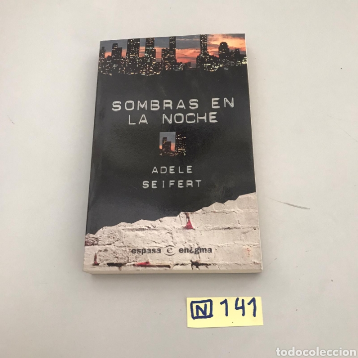 Libros de segunda mano: Sombras En La Noche - Foto 1