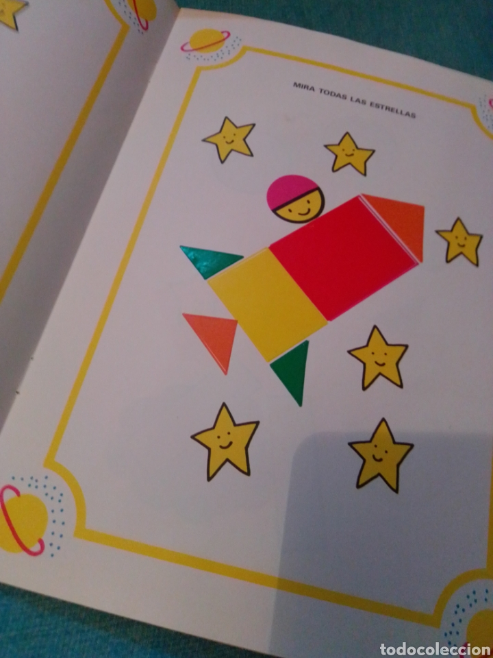 Libros de segunda mano: Pegalibro de los planetas ediciones susaeta pegatinas pegadas - Foto 2