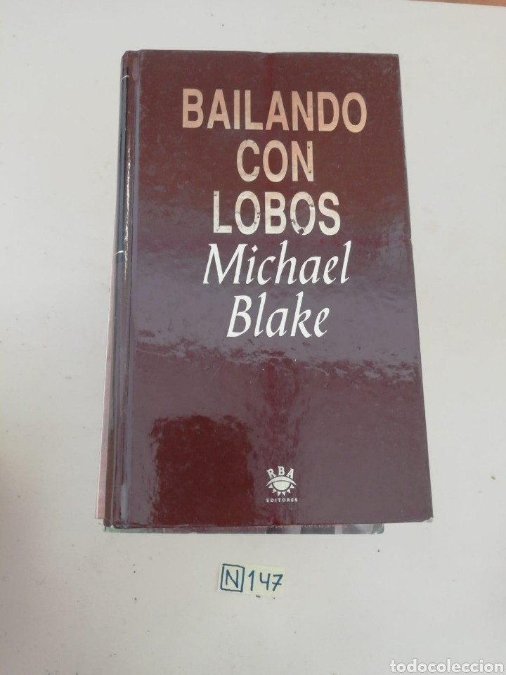 Libros de segunda mano: Bailando Con Lobos - Foto 1