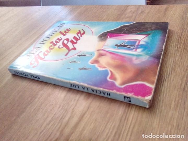 Libros de segunda mano: HACIA LA LUZ / POWERS, RHEA - Foto 3