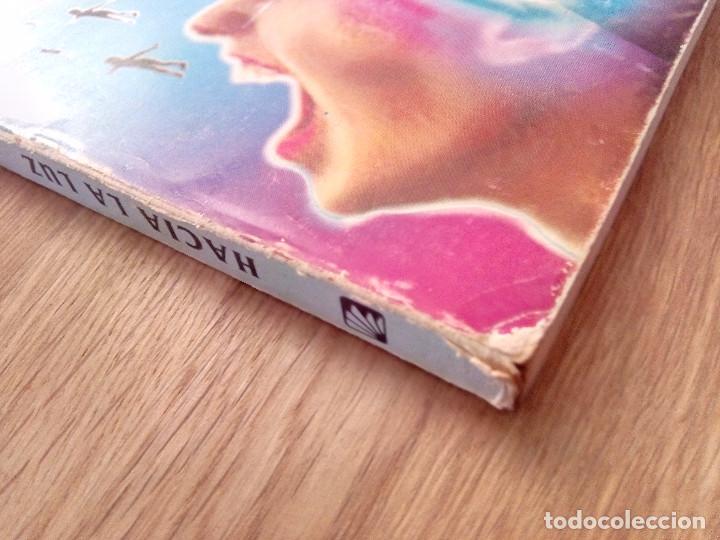 Libros de segunda mano: HACIA LA LUZ / POWERS, RHEA - Foto 4