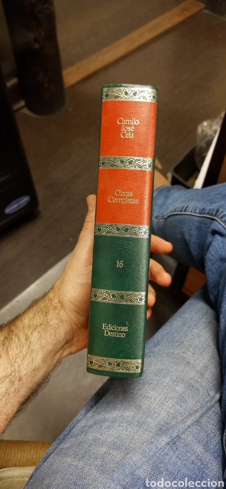 Libros de segunda mano: Al servicio de algo. Camilo Jose cela. Ed deusto 1990 - Foto 2