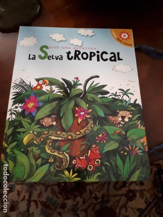 Libros de segunda mano: La selva tropical, libro pop-up - Foto 1