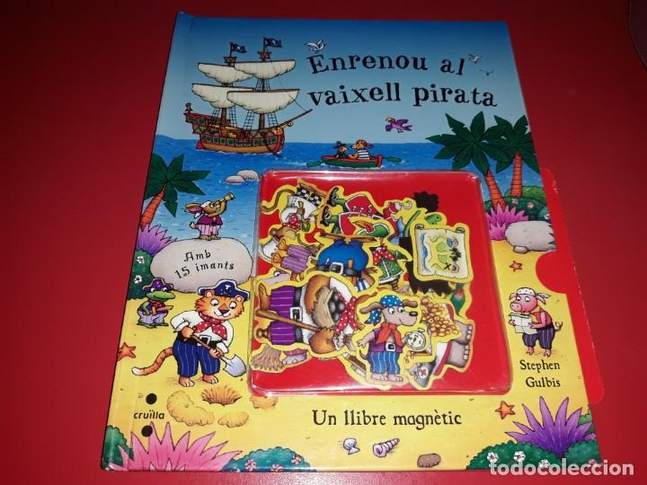 Second hand books: Enrenou Al Vaixell Pirata Un llibre Magn&egrave;tic amb 15 figures imants per jugar als diferents escenaris