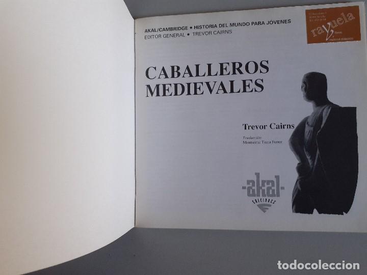 Libros de segunda mano: CABALLEROS MEDIEVALES - AKAL - Foto 2