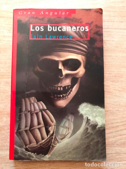 Libros de segunda mano: Los bucaneros. Iain Lawrence. - Foto 1