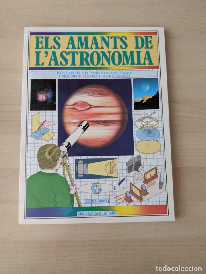 Libros de segunda mano: LIBRO &laquo;ELS AMANTS DE LASTRONOMIA&raquo; - Foto 1