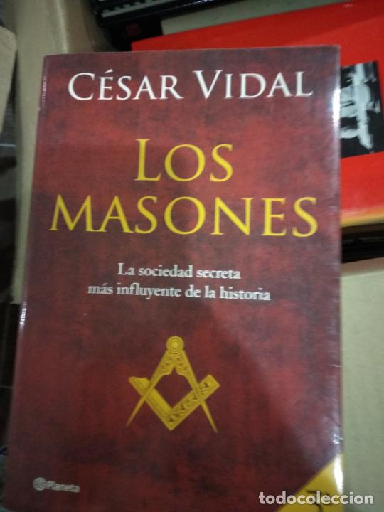 Libros de segunda mano: LOS MASONES . CESAR VIDAL . PLANETA - Foto 1