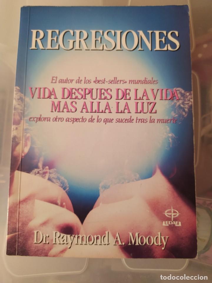 Libros de segunda mano: REGRESIONES. RAYMOND MOODY - Foto 1