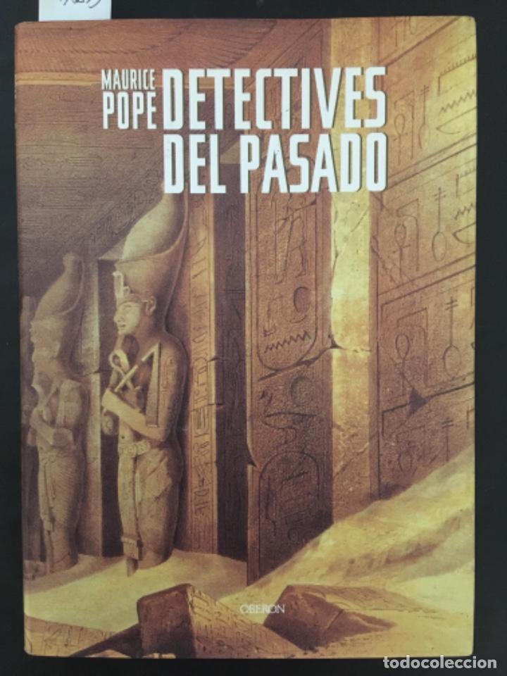 Libros de segunda mano: DETECTIVES DEL PASADO, MAURICE POPE - Foto 1