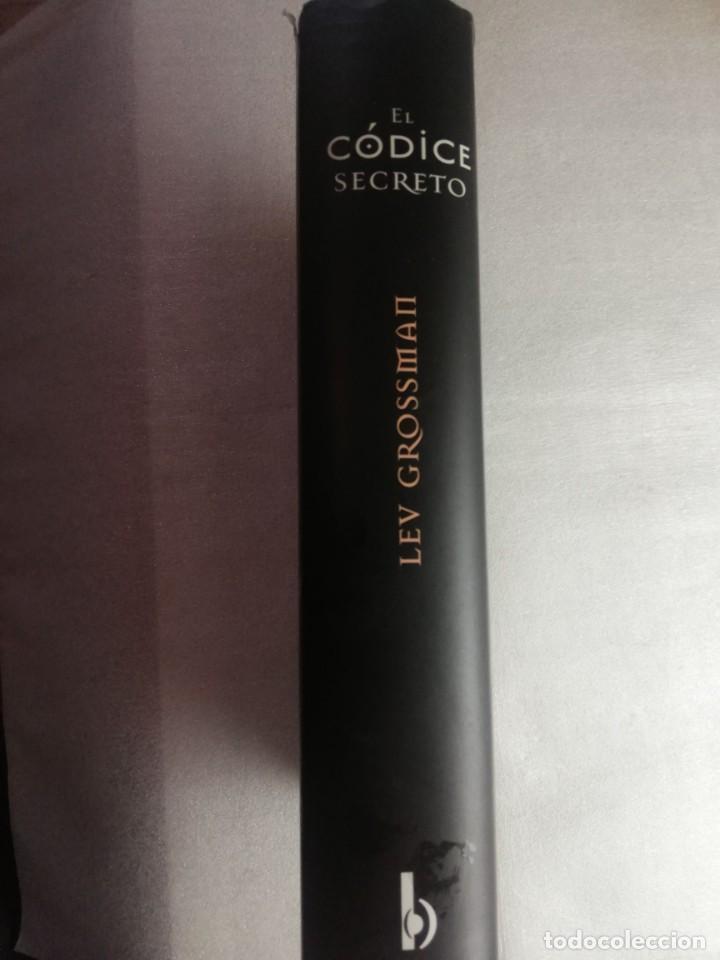 Libros de segunda mano: EL C&Oacute;DICE SECRETO - LEV GROSSMAN - Foto 2