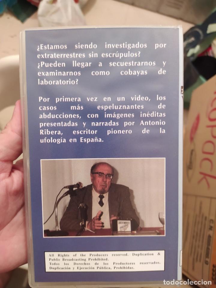 Libros de segunda mano: VHS ABDUCCIONES ANTONIO RIBERA DESCATALOGADO - Foto 2