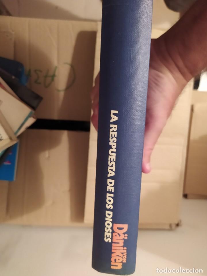 Libros de segunda mano: LA RESPUESTA DE LOS DIOSES DANIKEN - Foto 2