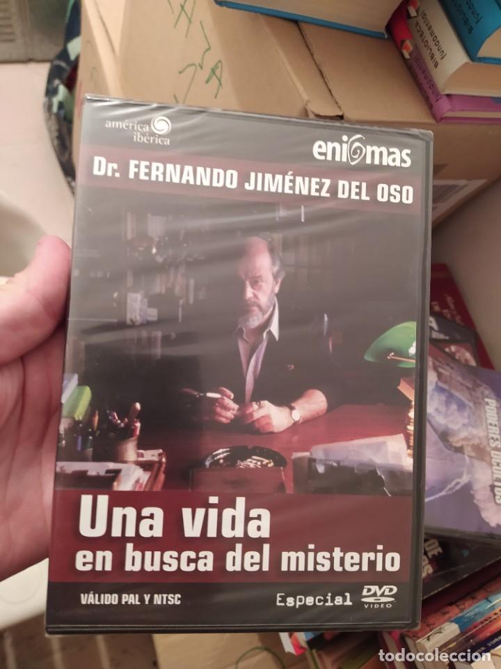 Libros de segunda mano: DVD UNA VIDA EN BUSCA DEL MISTERIO - Foto 2