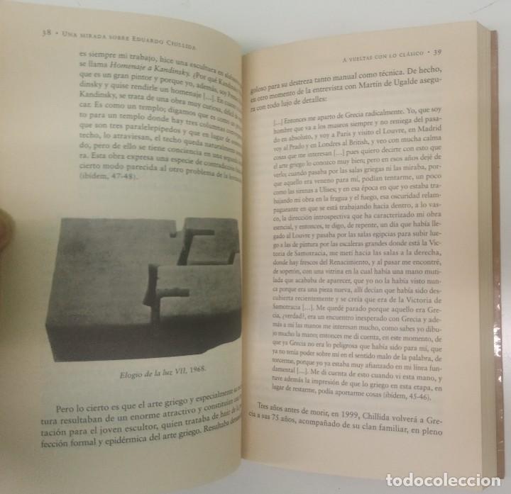 Libros de segunda mano: UNA MIRADA SOBRE EDUARDO CHILLIDA - 9788497561013 - Foto 2