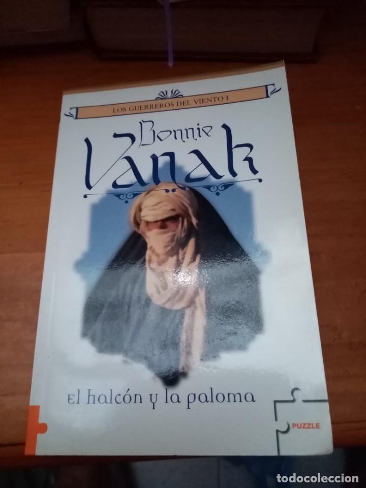 Libros de segunda mano: EL HALC&Oacute;N Y LA PALOMA. BONNIE VANAK. EST16B1 - Foto 1