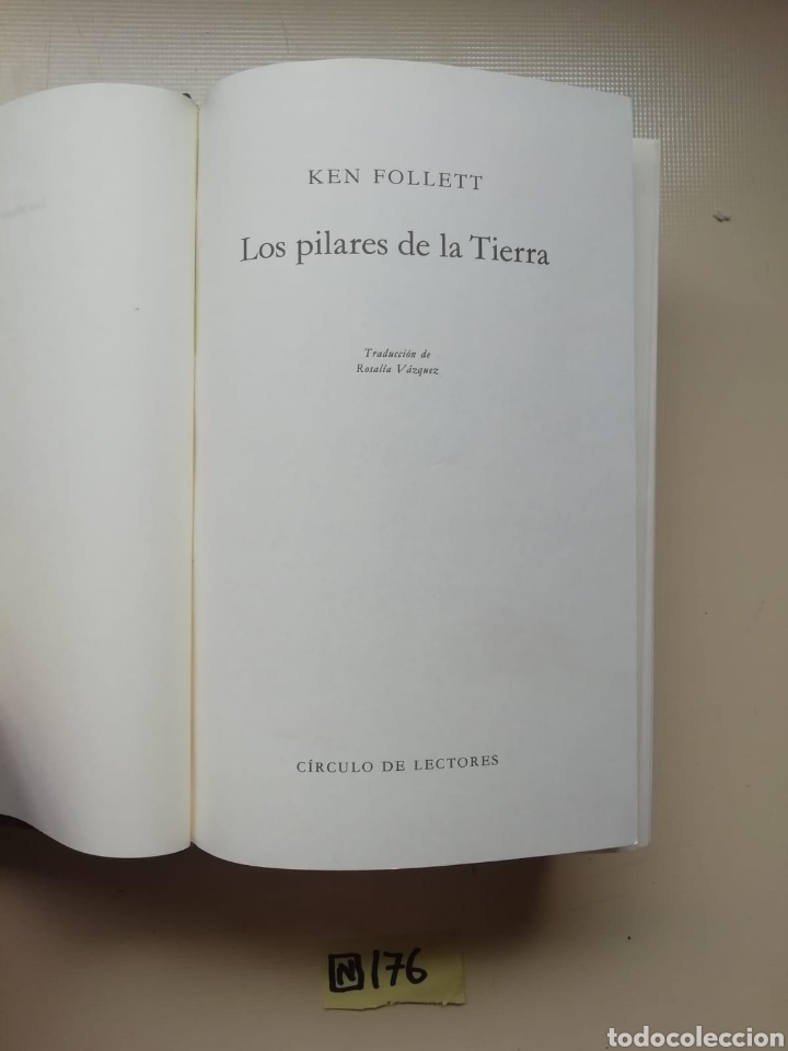 Libros de segunda mano: Los Pilares De La Tierra - Foto 1