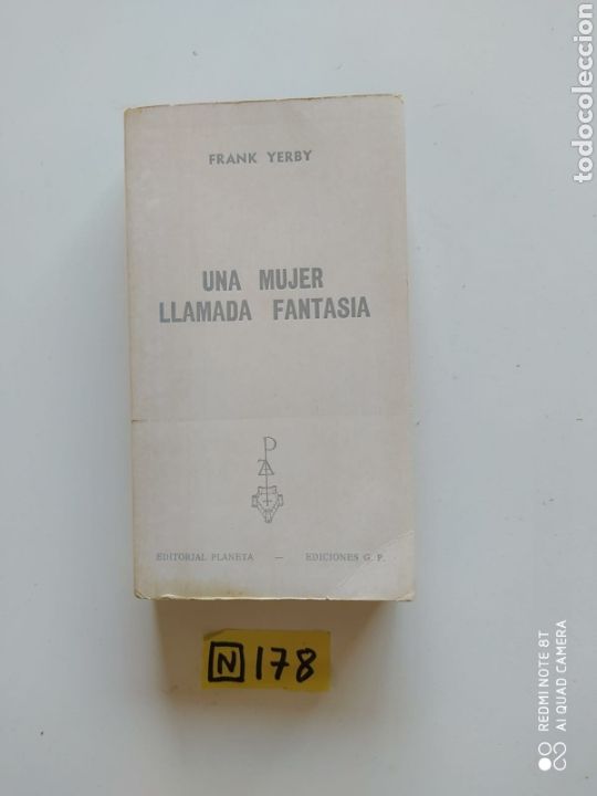 Libros de segunda mano: Una mujer llamada fantas&iacute;a - Foto 1