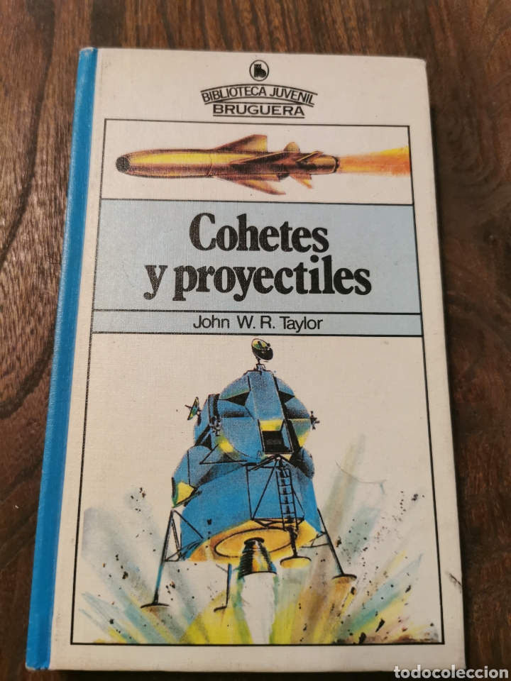 Libros de segunda mano: Libro cohetes y proyectiles de John Taylor - Foto 1