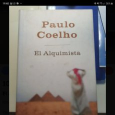 Libros de segunda mano: EL ALQUIMISTA. PAULO COELHO.. Lote 221630351