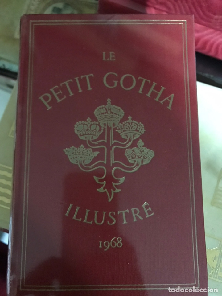 Libros de segunda mano: Le petit Gotha 1968. Genealog&iacute;a y Her&aacute;ldica - Foto 1