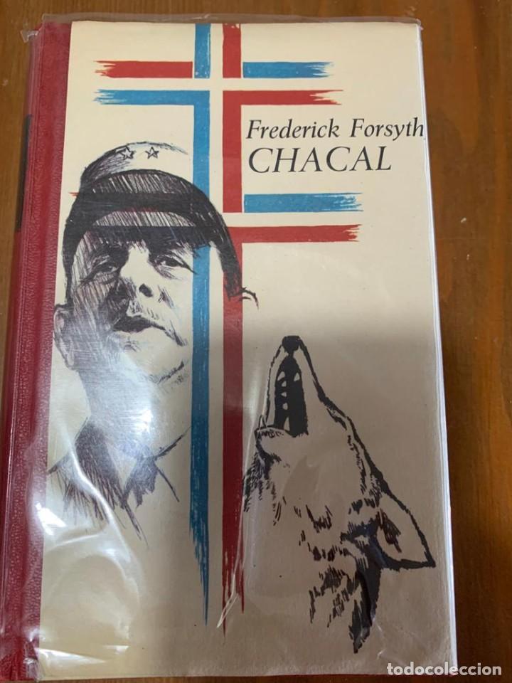 Libros de segunda mano: Chacal - Frederick Forsyth - Foto 1