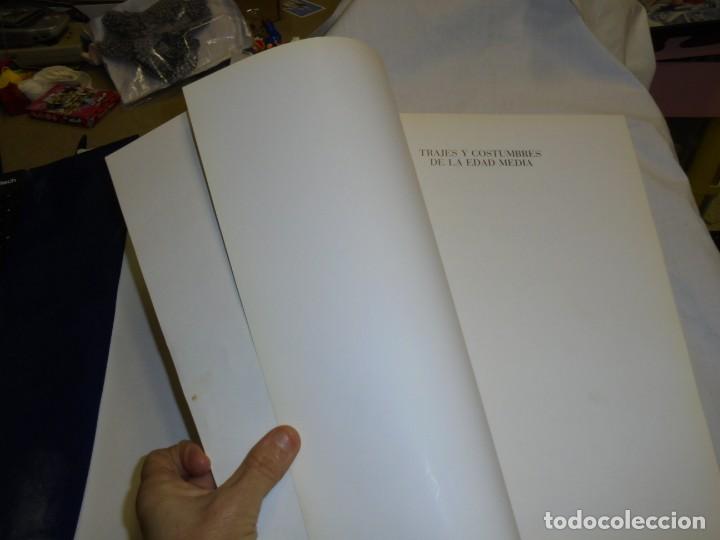Libros de segunda mano: TRAJES Y COSTUMBRES DE LA EDAD MEDIA.BASADA EN DOCUMENTOS Y MANUSCRITOS DE LA EPOCA.ALDABA EDICIONES - Foto 8