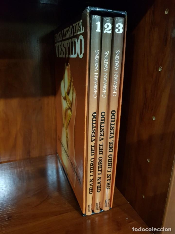 Libros de segunda mano: COLECCION GRAN LIBRO DEL VESTIDO. COMPLETA. PRIMERA EDICION. 1987 - Foto 9