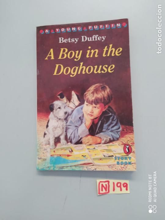Libros de segunda mano: A boy in the doghouse - Foto 1