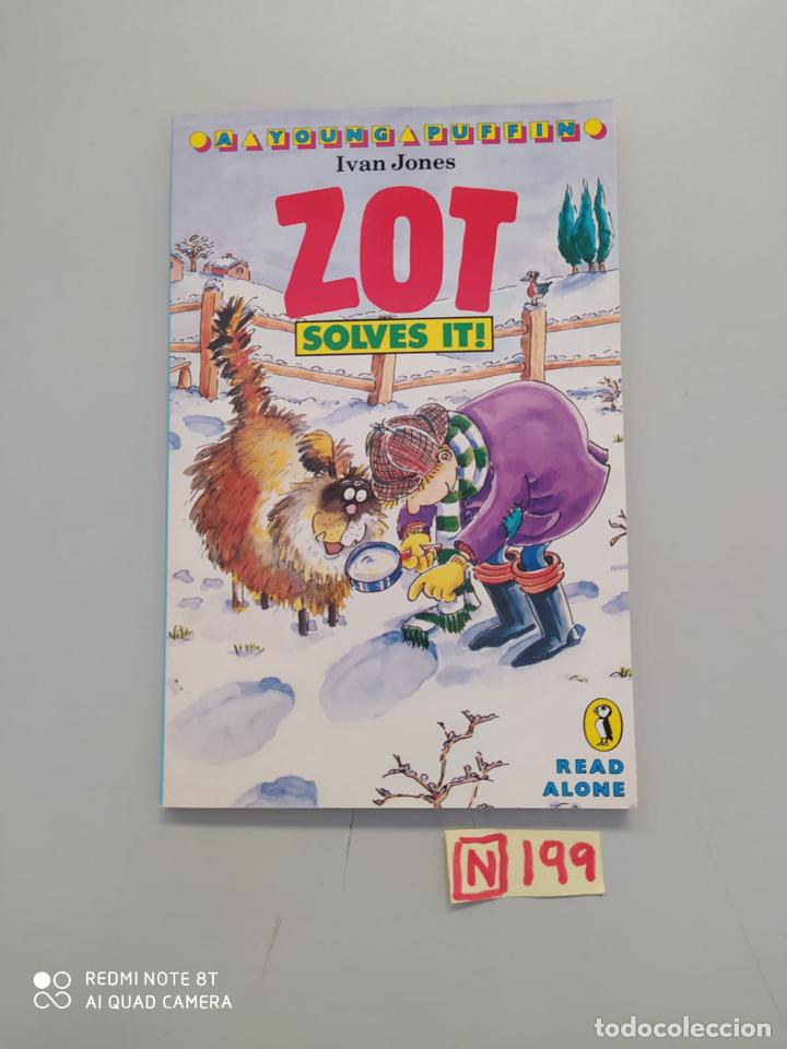 Libros de segunda mano: ZOT SOLVES IT - Foto 1
