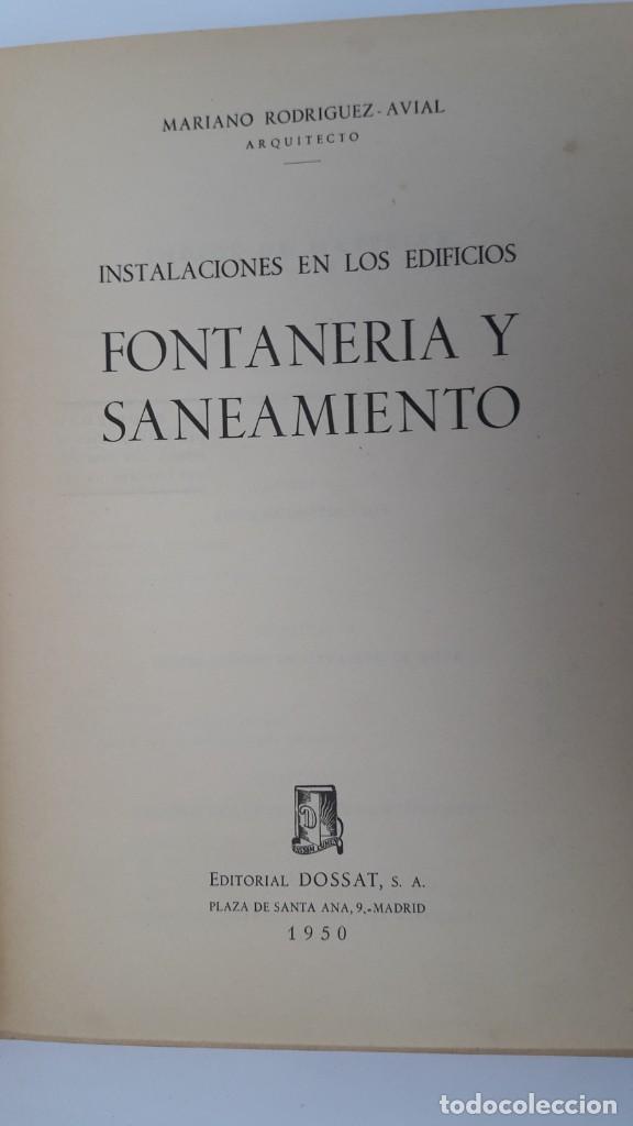 Libros de segunda mano: Instalaciones en los edificios. fontaner&iacute;a y saneamiento. (Ed. DOSAT 1950) - Foto 2